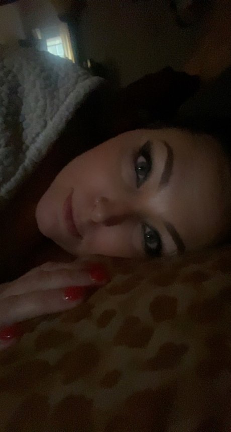 黒檀の潮吹きオンリーファンズ セックス 写真