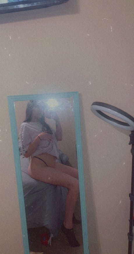 Magik 裸のモデル 写真