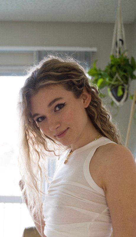 madi ruve セクシーなスター ギャラリー