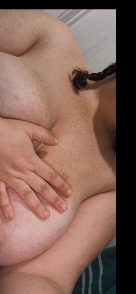 Megan Mercedes ポルノスター エロティック 写真