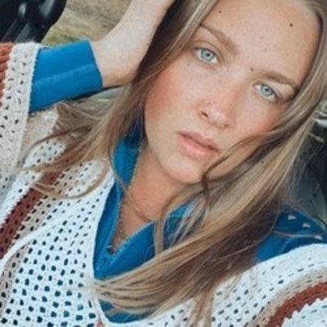 Megan Alyn_ アダルトモデル 写真