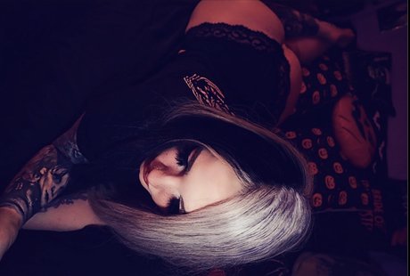 Megan Morbidd エロティック女優 写真