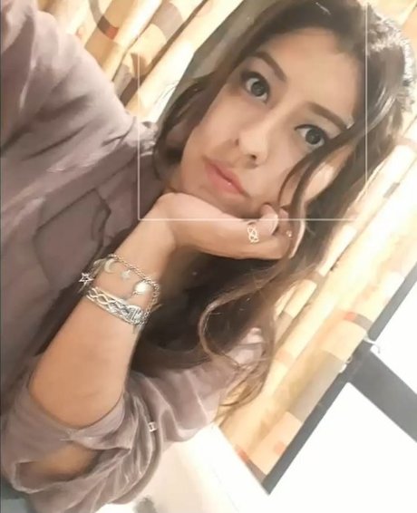 Milena Villain 完璧なスター アーカイブ