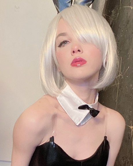 Meow fka ポルノスター 画像