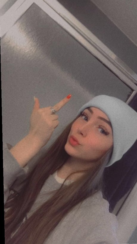 Montana shykes 裸の女優 写真