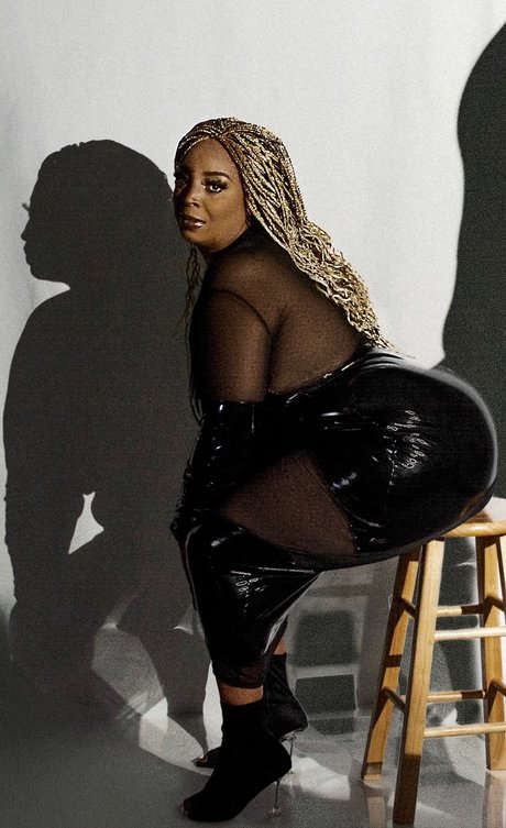 Monaegreene25 ポルノモデル 画像