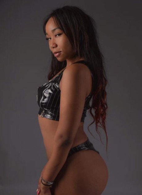 MisssFoxDoll 裸の女優 写真