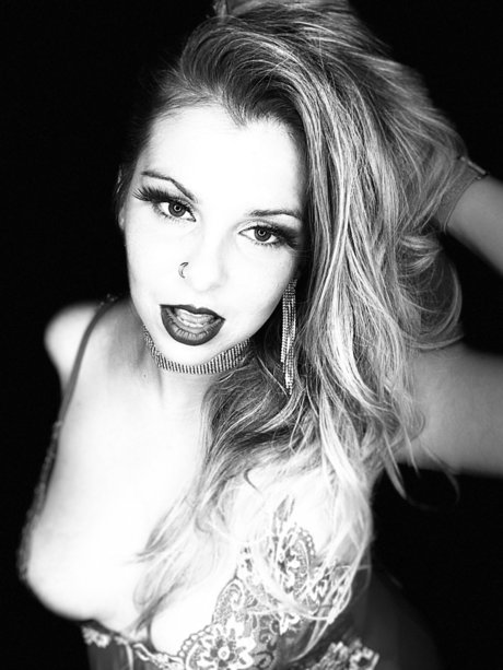 Fat Girl TITTIES_ 高品質モデル 写真