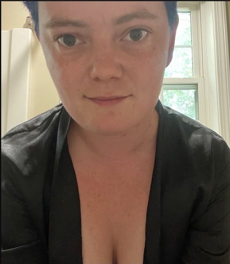 Mx Maggie ポルノモデル 写真