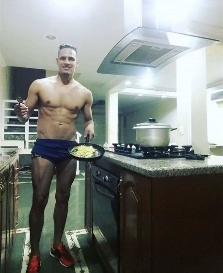 Mu e ポルノ女優 写真