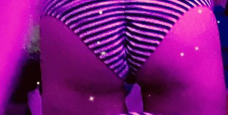 Munchkin Bomb Shell 完璧なポルノスター 写真