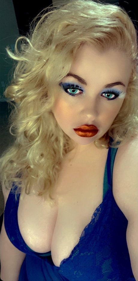 Nicole Tesla ポルノスター 素敵 画像