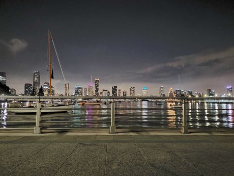 バン・オンリーファンズ セックス 画像