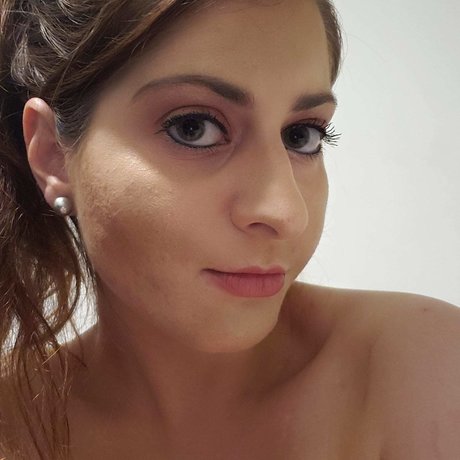 Natasha Daniella トップスター アーカイブ