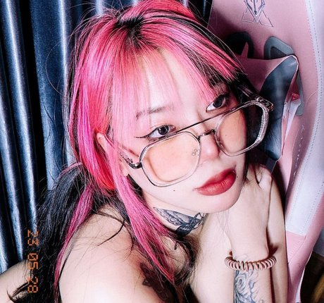 ellekampong セックスモデル 写真