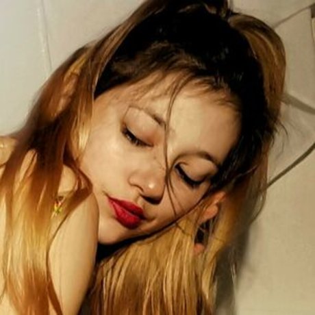 ぽっちゃりブルネットオンリーファンズ 無料ポルノ ギャラリー