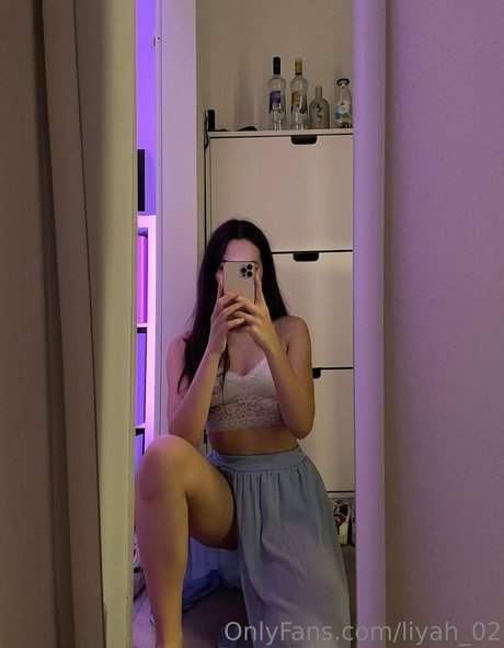 leyla spring 写真集