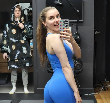 後背位オンリーファンズ HD 画像