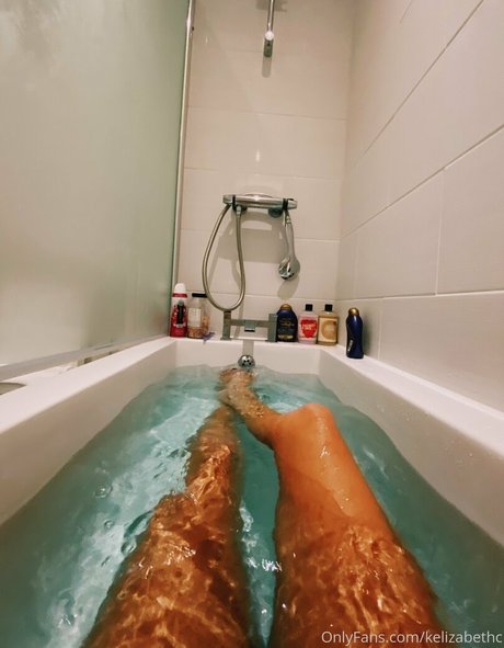 足 マンコ オンリーファンズ 美しい 写真