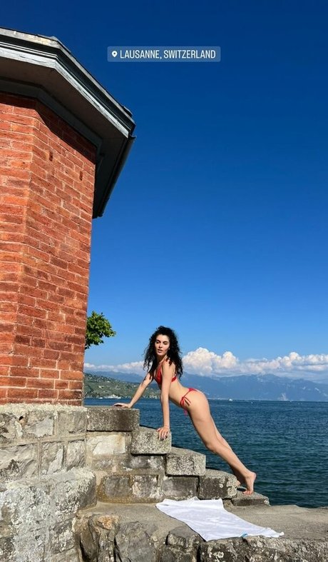 Aida Blanco xxxモデル 写真