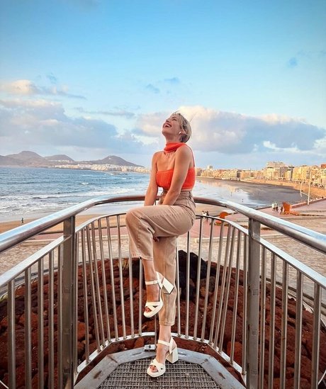 ニューハーフの乗馬オンリーファンズ 美しいポルノ ギャラリー