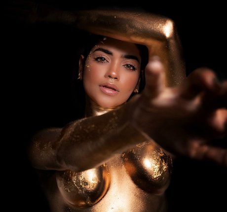 大きなお尻の黒人オンリーファンズ ポルノグラフィック 画像