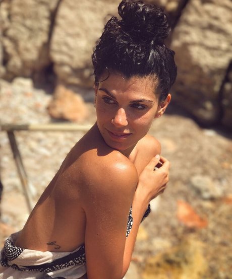 オンリーファンズを崇拝する 美しいポルノ 画像