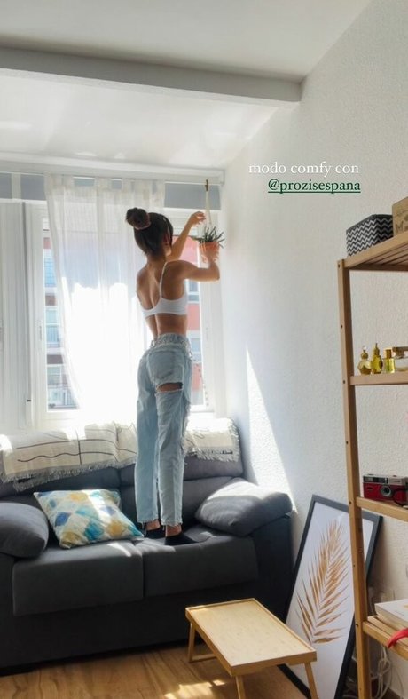 Gina Llebaria ポルノモデル アーカイブ