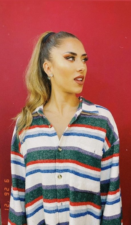 Gina Llebaria 美しいスター ギャラリー