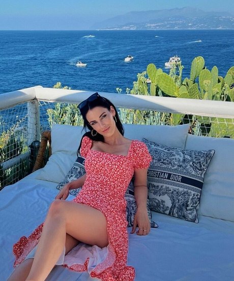 Jessica Lowndes xxxポルノスター ギャラリー