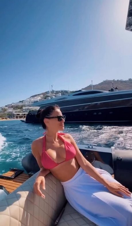 貞操帯オンリーファンズ 無料セクシー 画像