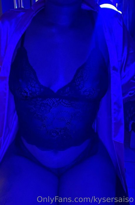 ランジェリーファックオンリーファンズ えろ 画像