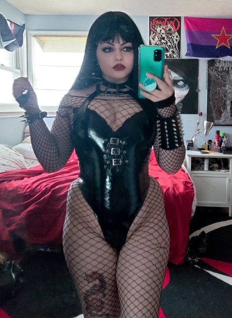 Girlbossnian 無料モデル 画像