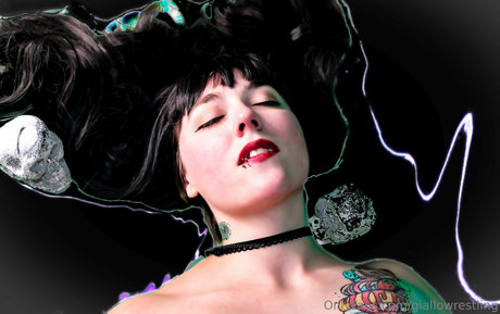 giallowrestling ポルノ女優 写真