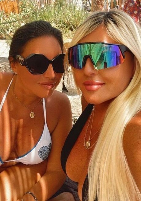 Flaviana Basta ヌードのポルノスター 画像