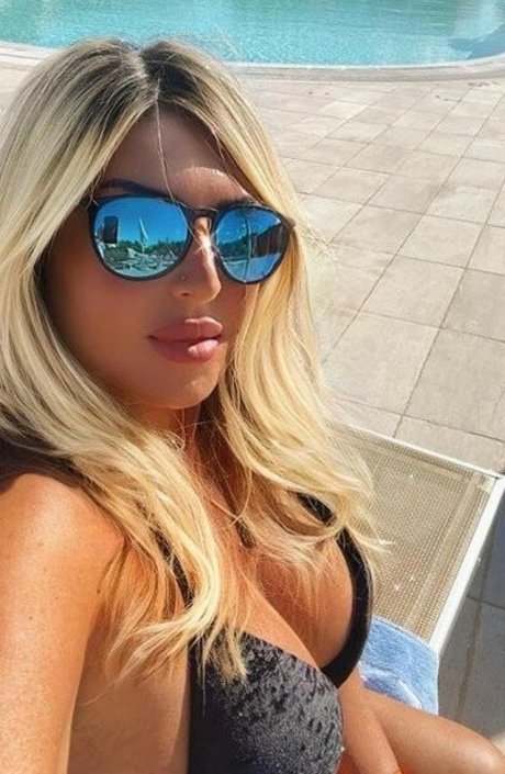 Flaviana Basta HDモデル 写真