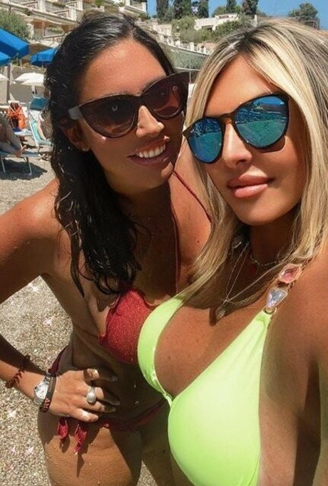 Flaviana Basta ホットなスター 写真