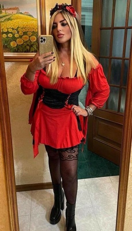 裸の女の子オンリーファンズ ホットポルノ 画像