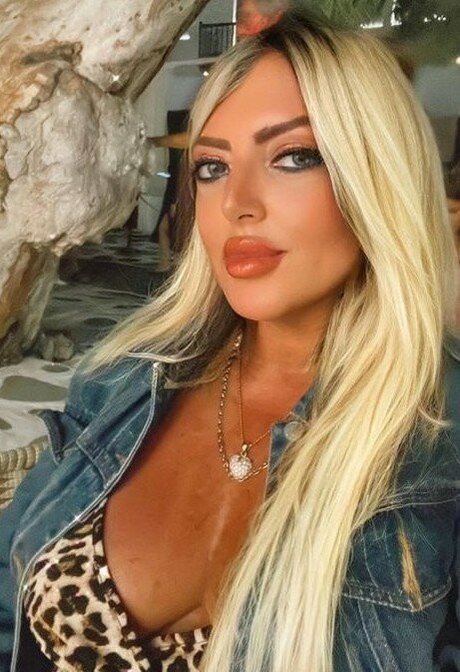 Flaviana Basta アダルトスター 画像