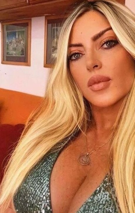 Flaviana Basta ポルノスター xxx 写真