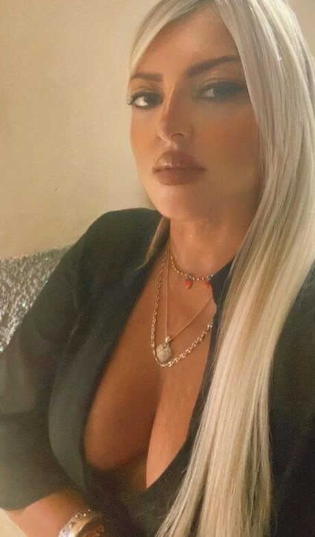 Flaviana Basta 可愛いモデル 画像