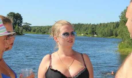 巨乳オナニーオンリーファンズ エロチック 写真