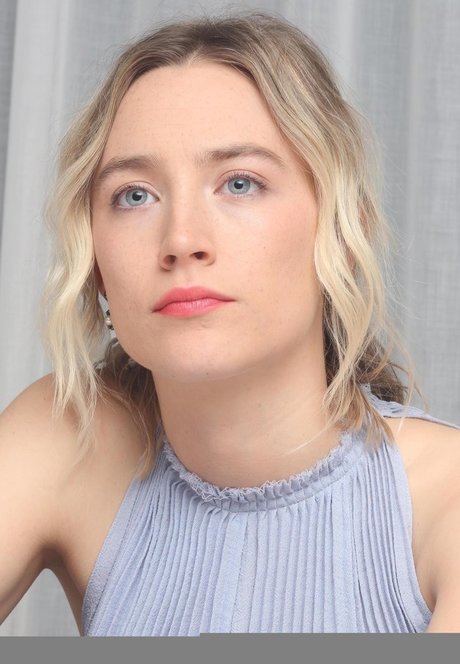 Saoirse Ronan ヌードのポルノスター 画像