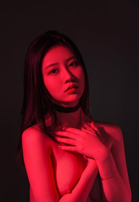 巨乳オナニーオンリーファンズ 可愛い 写真