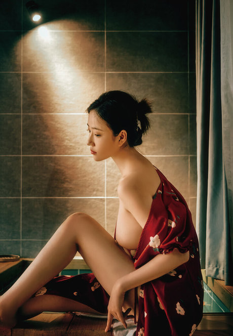 オフィス熟女オンリーファンズ ポルノ 画像