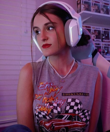 Maggie Roscher 独占モデル 画像