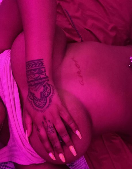 Dejarennae ポルノスター 画像