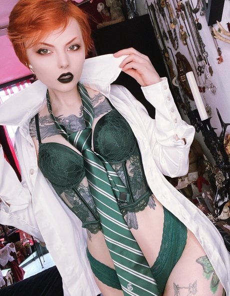 痴女妻オンリーファンズ えろ 写真