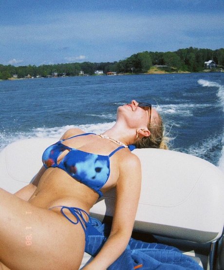 Sophia Armata エロティックなモデル アーカイブ