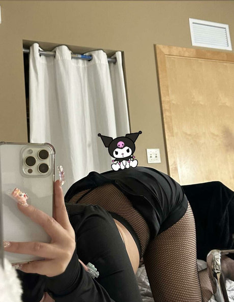 Samantha Yang Hmong 素敵なモデル 画像